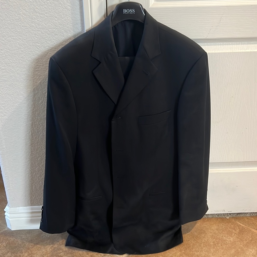 Boss 100% Wool black suit, made in Italy.